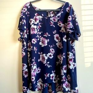 Torrid size 3 floral navy short sleeve top